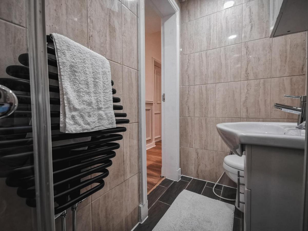 Luxurious 3 Bedroom Apartment: Heart Of Westend Glasgow Exterior foto